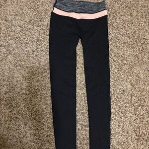 Itzon Leggings Small Black Ankle Length Gray and Pink Wide Waistband Nylon Blend